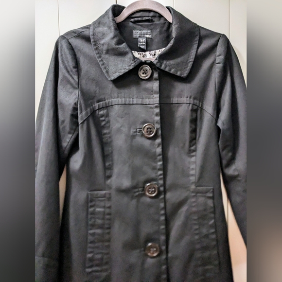 H&M, Casual Trench Coat, Fully lined, Side Pockets, Black, Size 10. - Picture 3 of 10